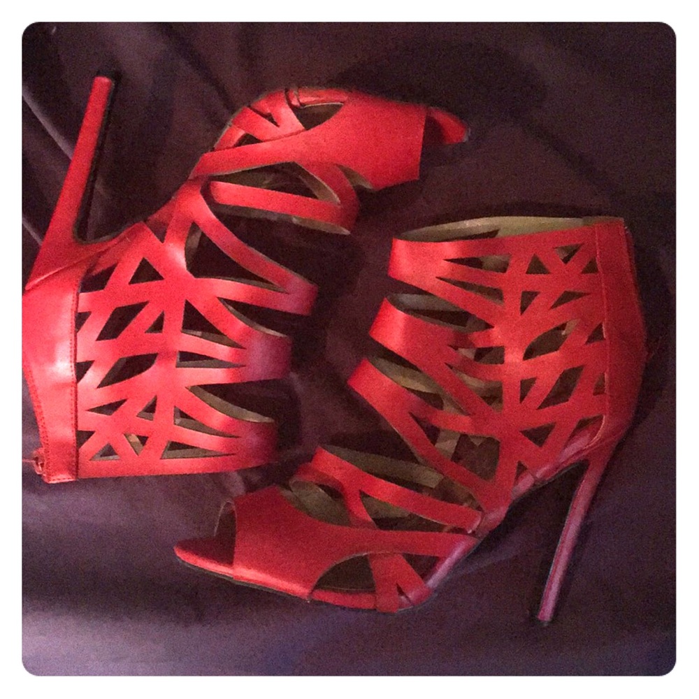 Vibrant Red size 7 Shoes